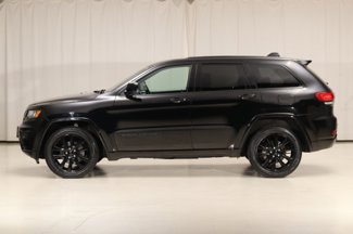 Used 2020 Jeep Grand Cherokee Altitude image 1