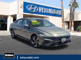 Certified 2025 Hyundai Elantra SEL image 1