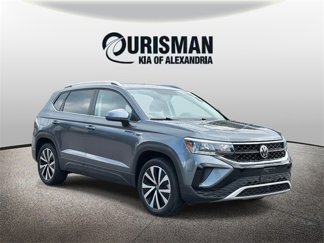 Used 2022 Volkswagen Taos SE w/ Panoramic Sunroof Package image 1