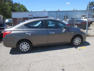 Used 2012 Nissan Versa SV image 1