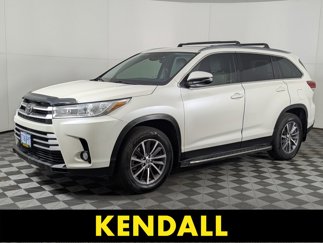 Used 2019 Toyota Highlander XLE image 1