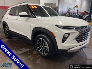 Used 2025 Chevrolet TrailBlazer LT w/ LT Cold Weather Package image 1