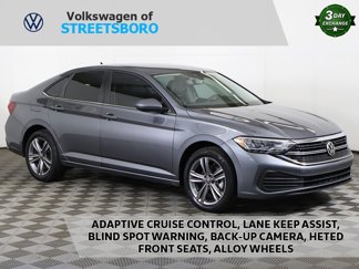 Used 2022 Volkswagen Jetta SE image 1