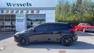 Used 2012 Ford Focus Titanium image 1