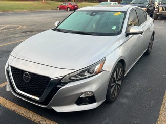Used 2019 Nissan Altima 2.5 SV image 1