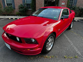 Used 2005 Ford Mustang GT Premium image 1