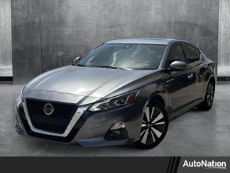 Used 2019 Nissan Altima 2.5 SV image 1