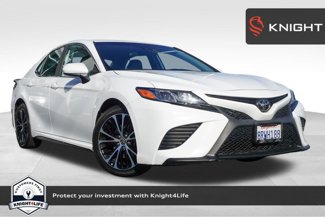 Used 2020 Toyota Camry SE image 1