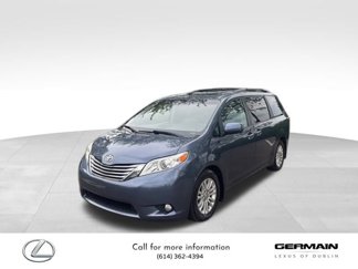 Used 2017 Toyota Sienna XLE image 1