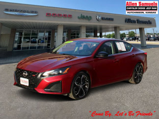 Used 2024 Nissan Altima 2.5 SR image 1