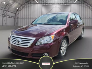 Used 2010 Toyota Avalon Limited image 1