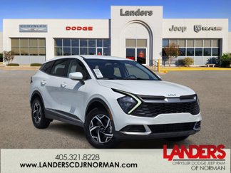Used 2023 Kia Sportage LX image 1
