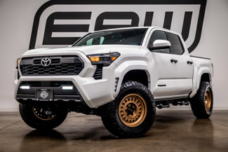 Used 2024 Toyota Tacoma TRD Off-Road image 1