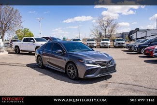Used 2023 Toyota Camry SE image 1