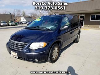 Used 2007 Chrysler Town & Country Limited image 1
