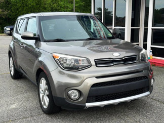 Used 2017 Kia Soul + image 1
