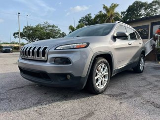 Used 2018 Jeep Cherokee Latitude Plus image 1