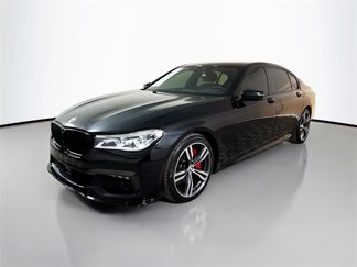 Used 2019 BMW 750i w/ M Sport Package image 1