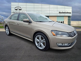 Used 2015 Volkswagen Passat TDI SEL Premium image 1