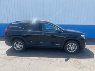 Used 2019 GMC Terrain SLE image 1