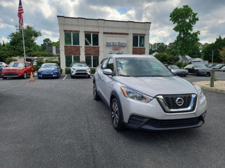 Used 2019 Nissan Kicks SV image 1