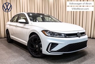 New 2025 Volkswagen Jetta SE image 1