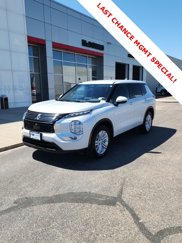 Used 2022 Mitsubishi Outlander ES image 1