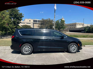 Used 2018 Chrysler Pacifica LX w/ Tire & Wheel Group image 1