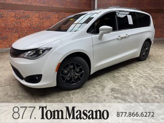 Used 2020 Chrysler Pacifica Touring-L Plus w/ Advanced Safetytec Group image 1