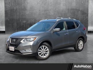 Used 2018 Nissan Rogue SV image 1