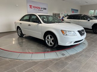 Used 2010 Hyundai Sonata SE image 1