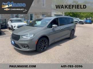 Used 2021 Chrysler Pacifica Touring w/ Cold Weather Group image 1