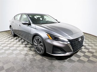 Used 2023 Nissan Altima 2.5 SL image 1