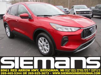 Certified 2023 Ford Escape Active w/ Tech Pack #2 image 1