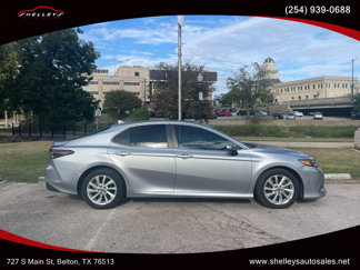 Used 2021 Toyota Camry LE image 1