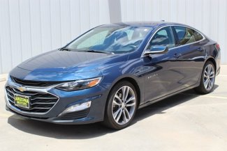 Used 2022 Chevrolet Malibu LT image 1