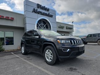 Used 2018 Jeep Grand Cherokee Laredo image 1