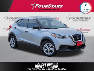 Used 2020 Nissan Kicks S image 1