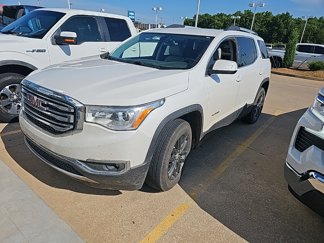 Used 2017 GMC Acadia SLT image 1