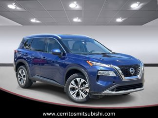 Used 2021 Nissan Rogue SV image 1