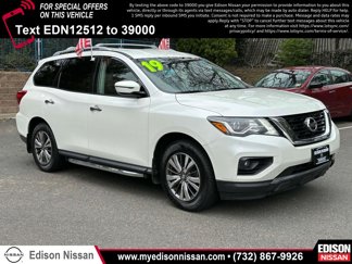 Used 2019 Nissan Pathfinder SV image 1