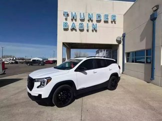 Used 2024 GMC Terrain SLE image 1