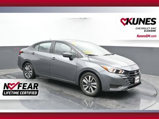 Used 2023 Nissan Versa SV image 1