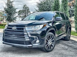 Used 2017 Toyota Highlander SE image 1