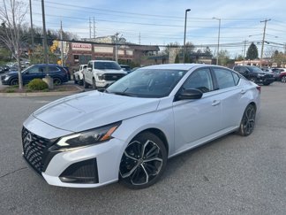Used 2023 Nissan Altima 2.5 SR image 1
