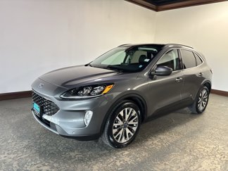 Used 2022 Ford Escape Titanium image 1