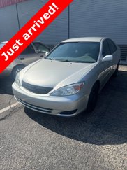 Used 2004 Toyota Camry LE image 1