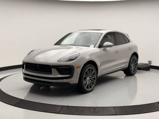 Used 2024 Porsche Macan image 1