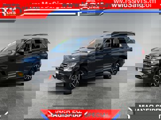 Used 2021 Volkswagen Tiguan SE w/ Panoramic Sunroof Package image 1