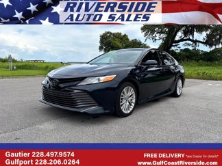 Used 2018 Toyota Camry LE image 1